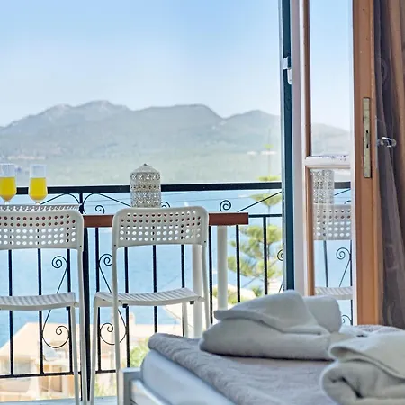 Tasoula With Sea View M4 Apartment