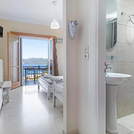 Tasoula With Sea View M4 Apartment *